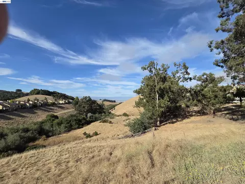 27907 Dobbel Ave, Hayward, CA 94542 photo 3