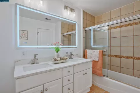 Bath - 1164 Morello Ave, Martinez, CA 94553 photo 2 of 6