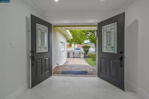 Entry Way - 1164 Morello Ave, Martinez, CA 94553 photo 2 of 7