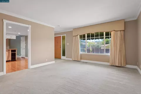 Living - 1250 Rolling Hill Ct, Martinez, CA 94553 photo 5 of 8
