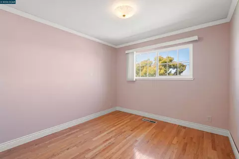 Bedroom - 1250 Rolling Hill Ct, Martinez, CA 94553 photo 7 of 10