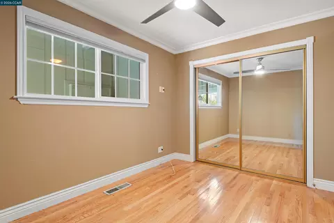 Bedroom - 1250 Rolling Hill Ct, Martinez, CA 94553 photo 9 of 10