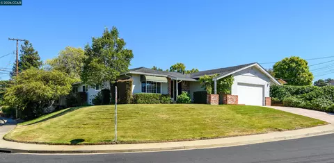Exterior - 1250 Rolling Hill Ct, Martinez, CA 94553 photo 2 of 6