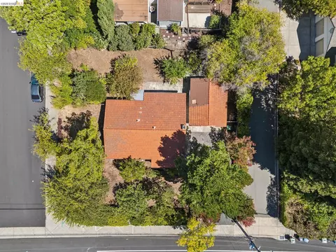 View/Area - 1810 3rd Ave, Walnut Creek, CA 94597 photo 1 of 6