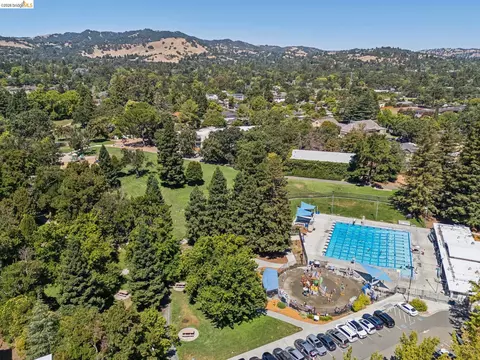 Exterior - 1810 3rd Ave, Walnut Creek, CA 94597 photo 9 of 9