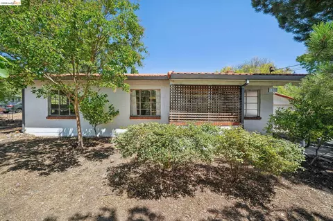 Exterior - 1810 3rd Ave, Walnut Creek, CA 94597 photo 2 of 9