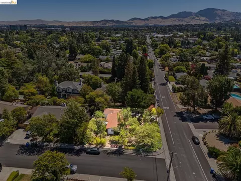 View/Area - 1810 3rd Ave, Walnut Creek, CA 94597 photo 2 of 6