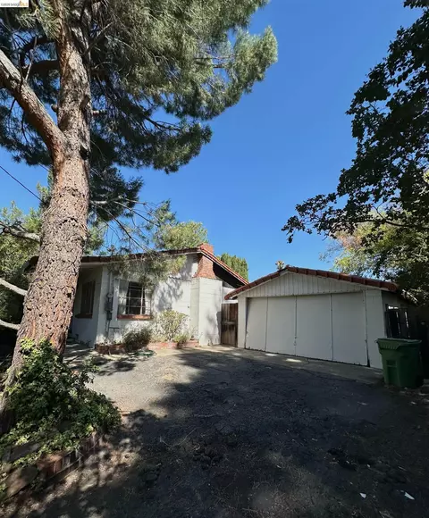 1810 3rd Ave, Walnut Creek, CA 94597