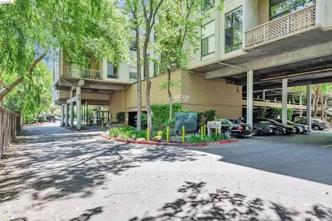 490 N Civic Dr #101, Walnut Creek, CA 94596
