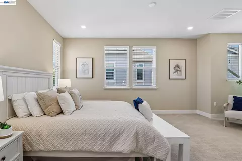 Bedroom - 2836 Stringham Way, Dublin, CA 94568 photo 6 of 9