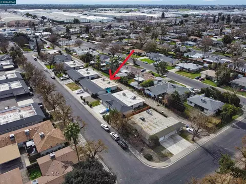 View/Area - 219 Kingston Ln, Modesto, CA 95354 photo 2 of 4