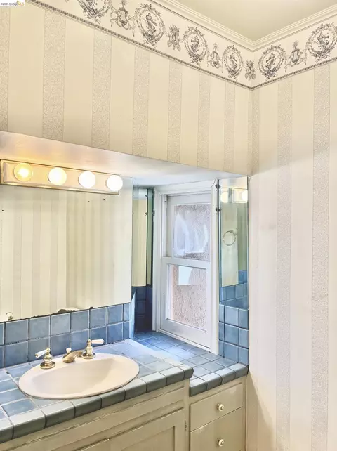 916 Cragmont Ave, Berkeley, CA 94708 photo 25
