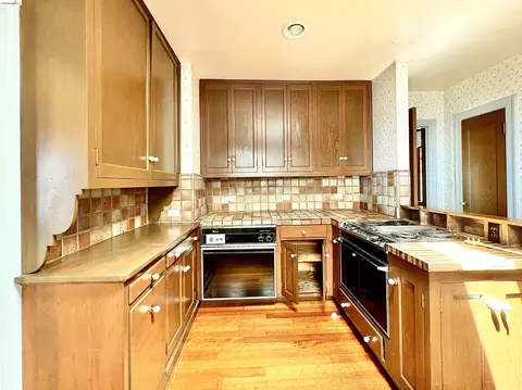 916 Cragmont Ave, Berkeley, CA 94708 photo 12