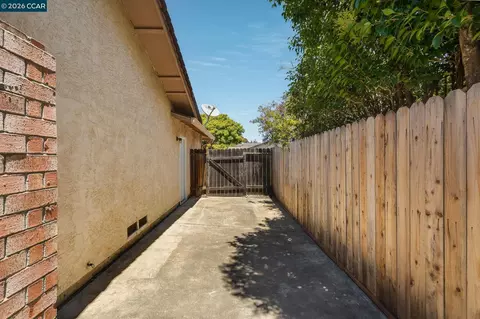 Exterior - 4975 Silverado Dr, Fairfield, CA 94534 photo 15 of 15