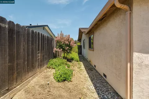 Exterior - 4975 Silverado Dr, Fairfield, CA 94534 photo 14 of 15