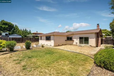 Exterior - 4975 Silverado Dr, Fairfield, CA 94534 photo 5 of 15
