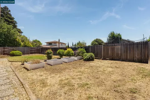 Exterior - 4975 Silverado Dr, Fairfield, CA 94534 photo 11 of 15
