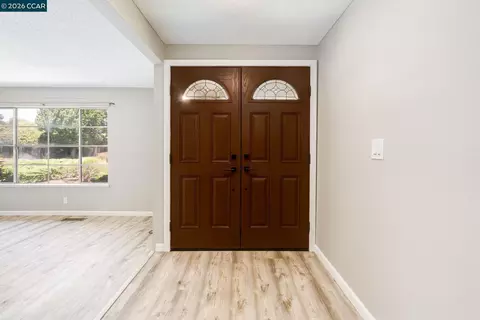 Entry Way - 4975 Silverado Dr, Fairfield, CA 94534 photo 1 of 2