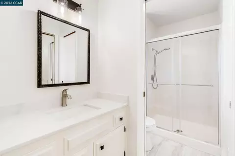 Bath - 4975 Silverado Dr, Fairfield, CA 94534 photo 2 of 3