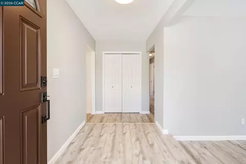 Entry Way - 4975 Silverado Dr, Fairfield, CA 94534 photo 2 of 2