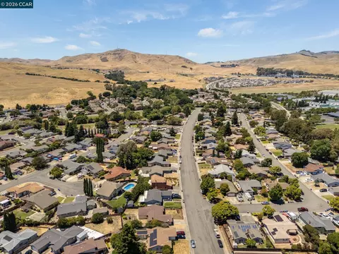 View/Area - 4975 Silverado Dr, Fairfield, CA 94534 photo 11 of 11