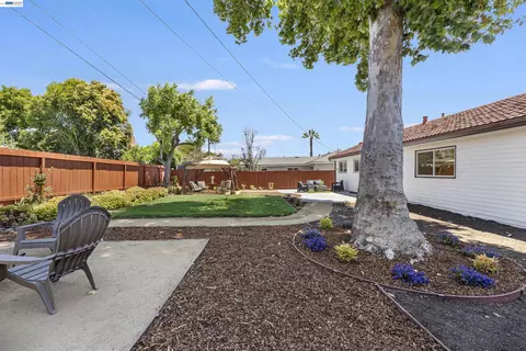 Exterior - 7832 Gardella Dr, Dublin, CA 94568 photo 6 of 21