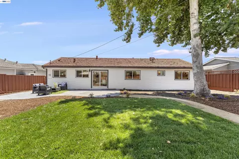 7832 Gardella Dr, Dublin, CA 94568