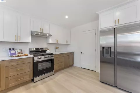 Kitchen - 7832 Gardella Dr, Dublin, CA 94568 photo 5 of 5