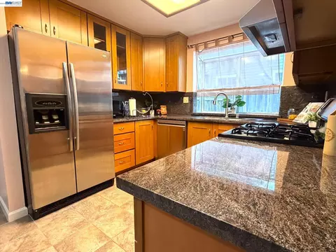 Kitchen - 11651 Rolling Hills Pl, Dublin, CA 94568 photo 1 of 2