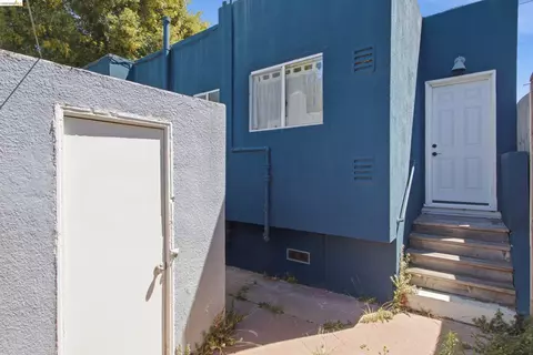 Exterior - 2600 Sacramento St, Berkeley, CA 94702 photo 4 of 11