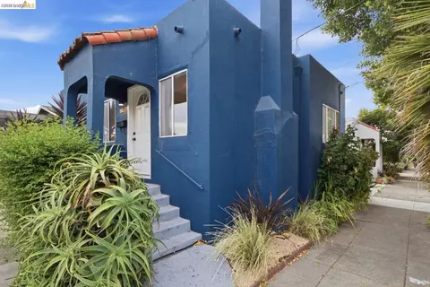 Exterior - 2600 Sacramento St, Berkeley, CA 94702 photo 2 of 11
