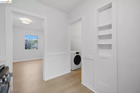 Entry Way - 2600 Sacramento St, Berkeley, CA 94702 photo 1 of 2