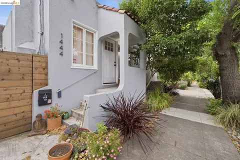 Exterior - 2600 Sacramento St, Berkeley, CA 94702 photo 10 of 11
