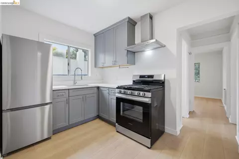 Kitchen - 2600 Sacramento St, Berkeley, CA 94702 photo 1 of 4