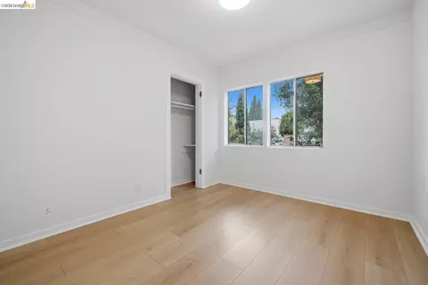 Bedroom - 2600 Sacramento St, Berkeley, CA 94702 photo 5 of 9
