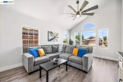 1420 Divine Ln, Tracy, CA 95376 photo 7