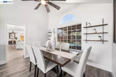1420 Divine Ln, Tracy, CA 95376 photo 9