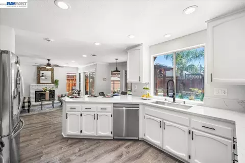 1420 Divine Ln, Tracy, CA 95376 photo 18