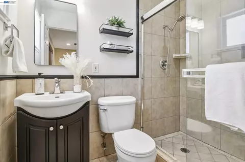 Bath - 1839 Dalton Dr, Milpitas, CA 95035 photo 3 of 4