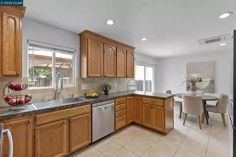 Kitchen - 2674 E Olivera Rd, Concord, CA 94519 photo 1 of 7