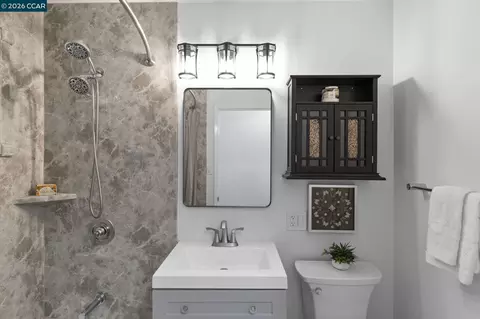 Bath - 2674 E Olivera Rd, Concord, CA 94519 photo 2 of 3