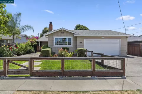 Exterior - 2674 E Olivera Rd, Concord, CA 94519 photo 1 of 12