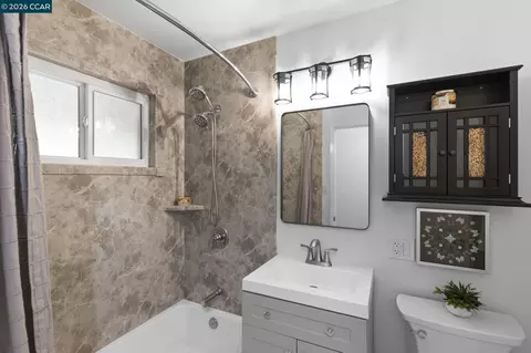 Bath - 2674 E Olivera Rd, Concord, CA 94519 photo 1 of 3