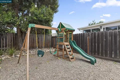 Exterior - 2674 E Olivera Rd, Concord, CA 94519 photo 10 of 12