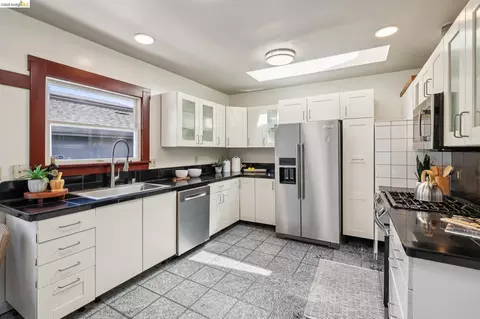 Kitchen - 2421 9th St, Berkeley, CA 94710 photo 1 of 5