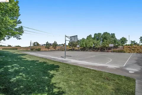 527 Peyton Ct, Oakley, CA 94561 photo 42