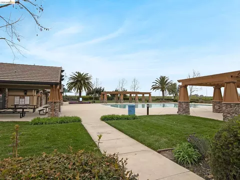 527 Peyton Ct, Oakley, CA 94561 photo 38