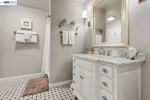 Bath - 4 Shepherds Knl, Pebble Beach, CA 93953 photo 1 of 3