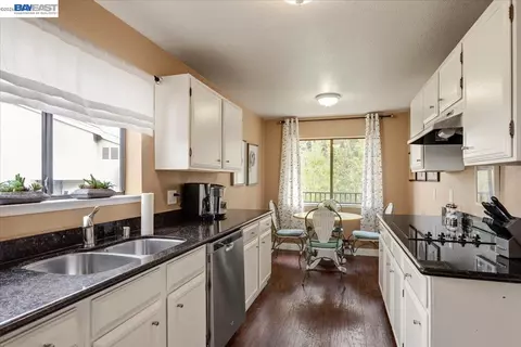 Kitchen - 4 Shepherds Knl, Pebble Beach, CA 93953 photo 1 of 2