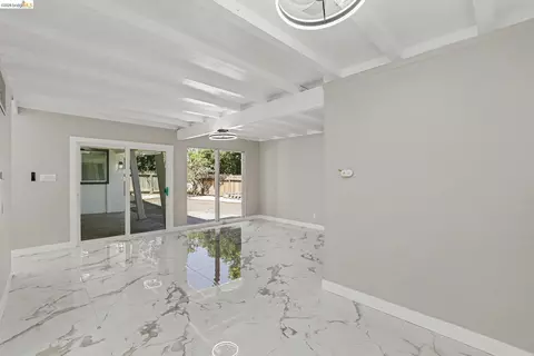 Living - 4150 Brookside Dr, Pittsburg, CA 94565 photo 7 of 10